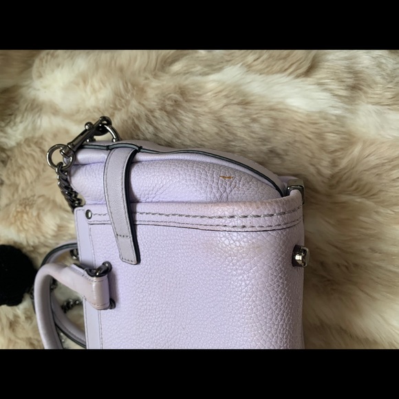 Ariana Grande x Coach Kiti Swagger 20 - Picture 7 of 9